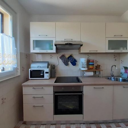 Apartment Tinna Cres Esterno foto
