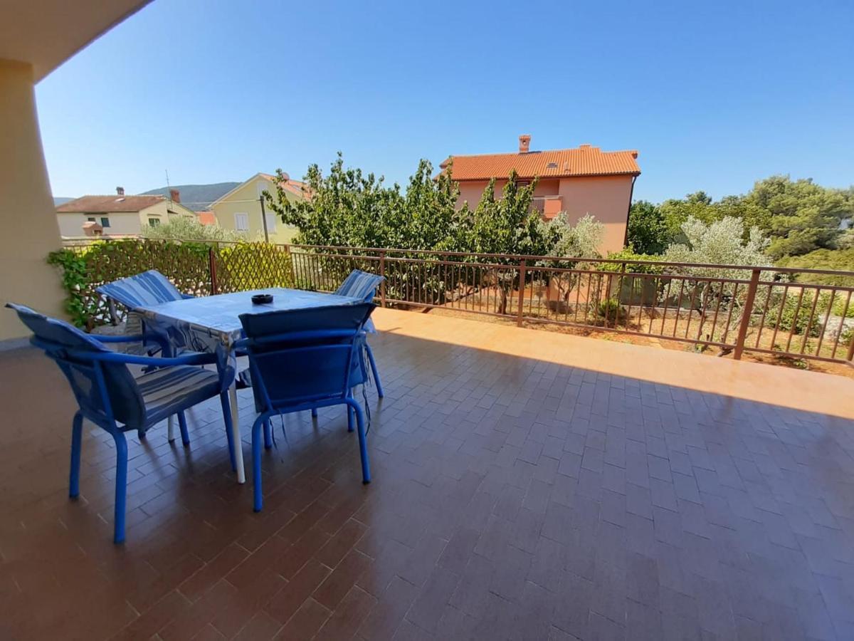 Apartment Tinna Cres Esterno foto