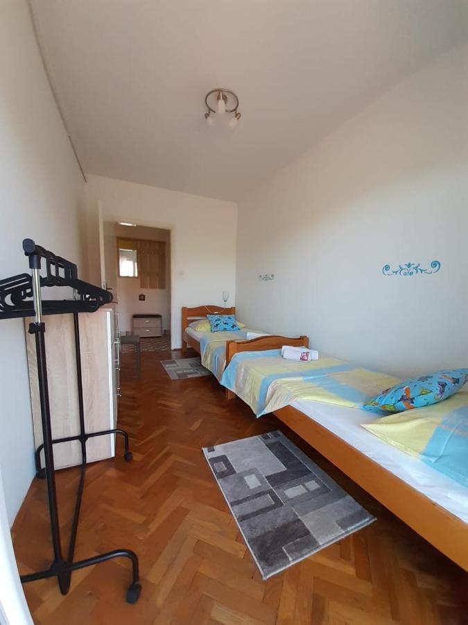 Apartment Tinna Cres Esterno foto