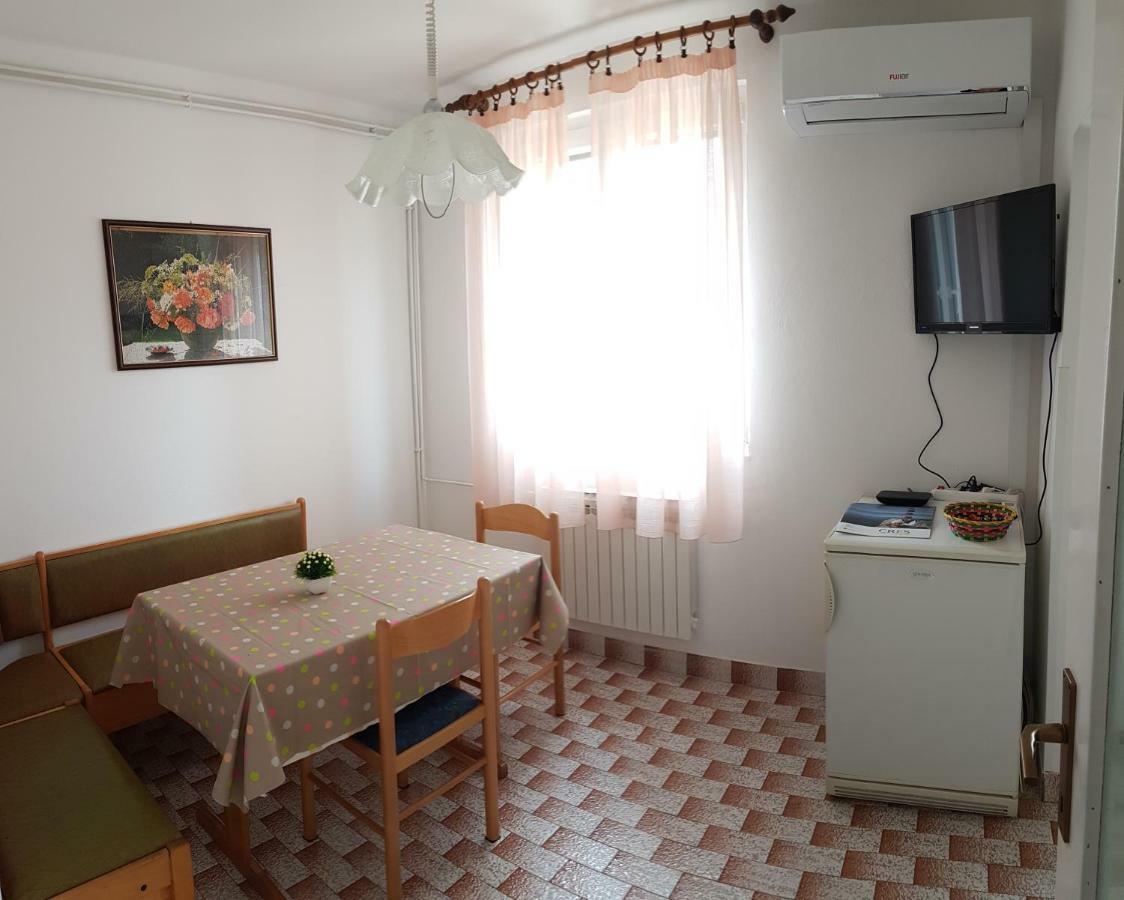 Apartment Tinna Cres Esterno foto