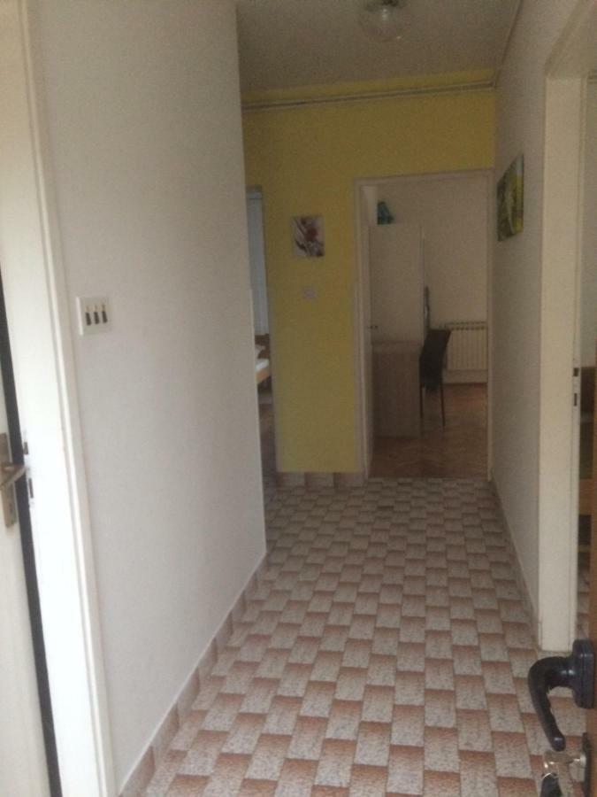 Apartment Tinna Cres Esterno foto